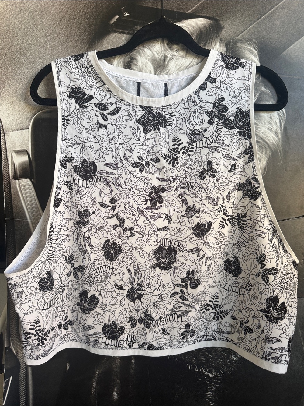 Rare Lululemon Black and White Cropped Boxy Floral Tank Top